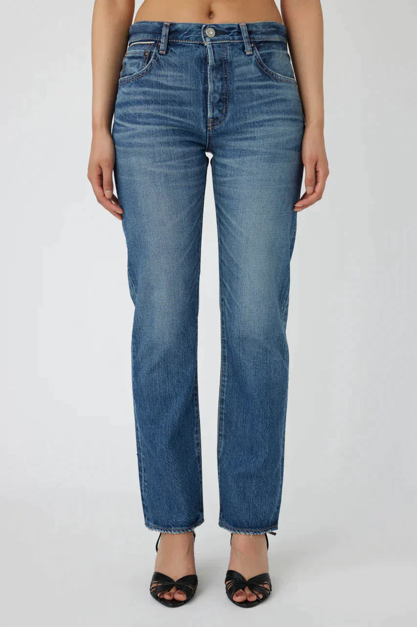 Chateau Straight - FINAL SALE - Premium Denim Denim from Moussy Vintage - Just $175! Shop now at shopthedenimbar
